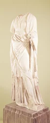 Statue einer Frau